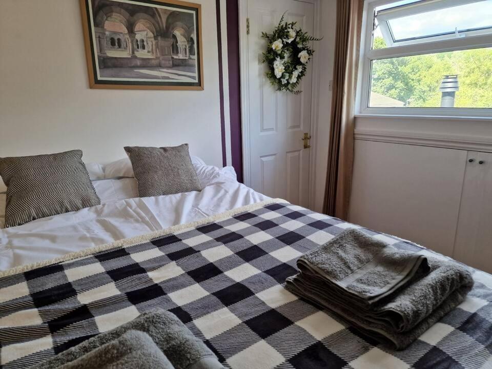 Lopez Home Crawley Ifield Zewnętrze zdjęcie