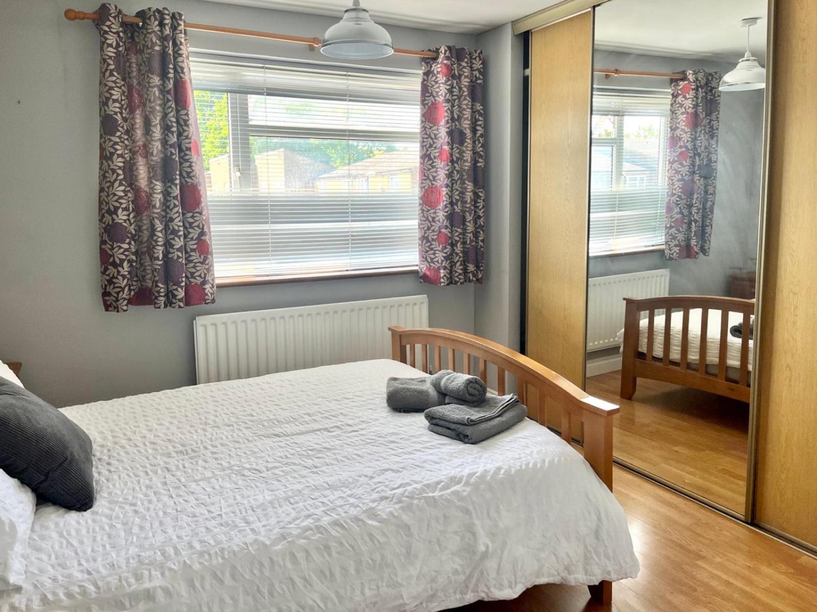 Lopez Home Crawley Ifield Zewnętrze zdjęcie