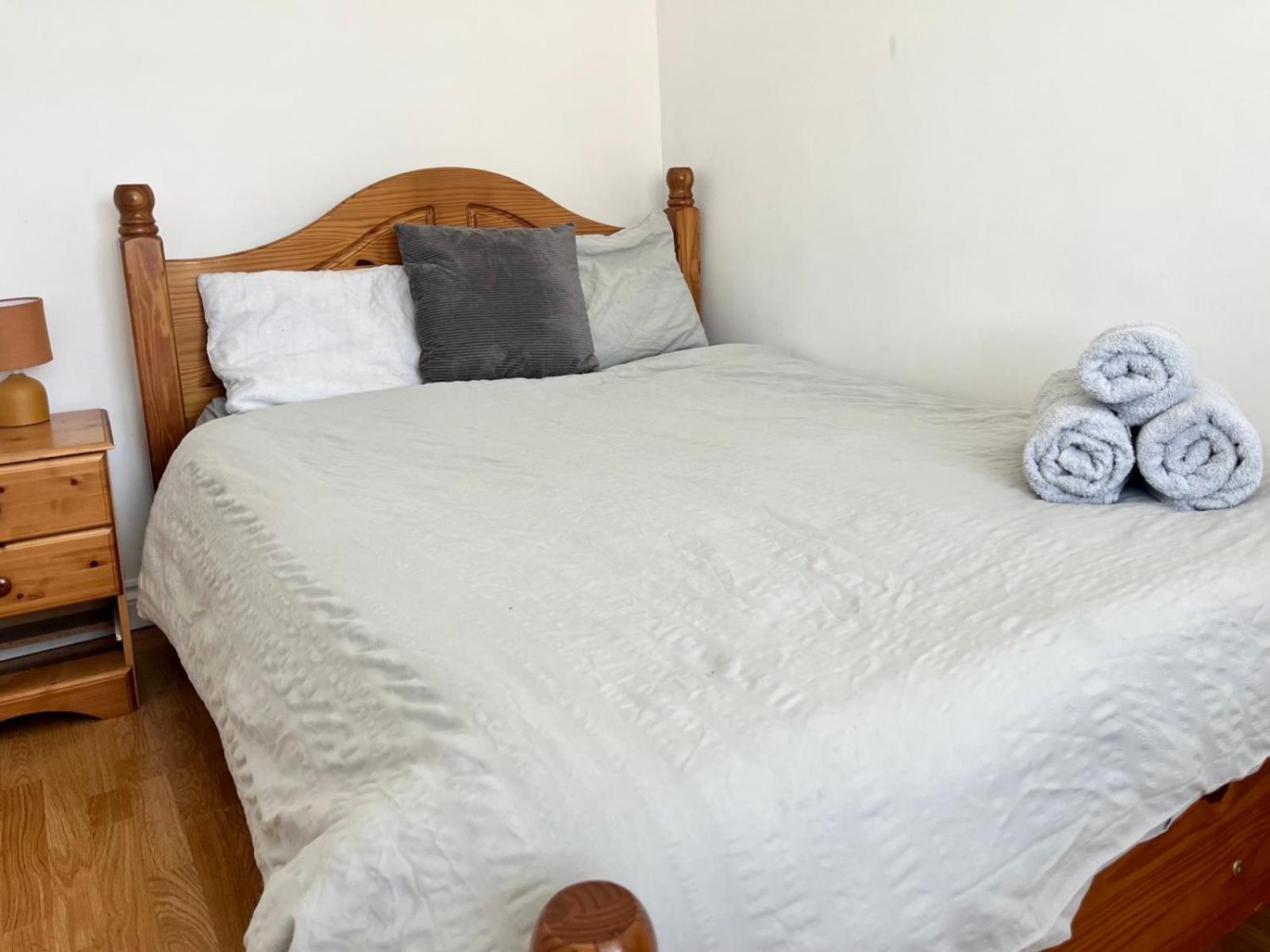 Lopez Home Crawley Ifield Zewnętrze zdjęcie